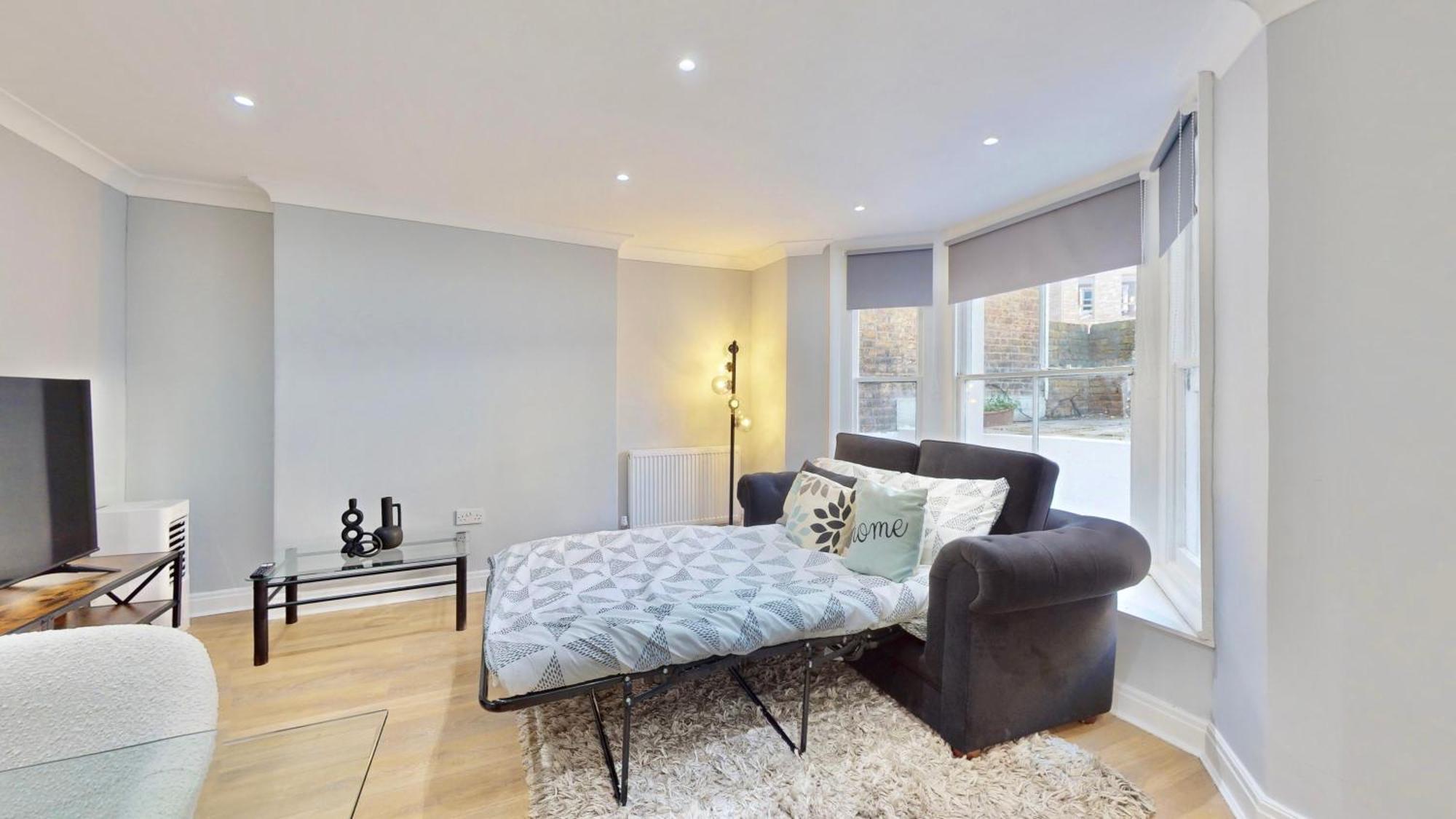 Appartamento Tube & Notting Hill Nearby - Garden Flat Haven Londra Esterno foto