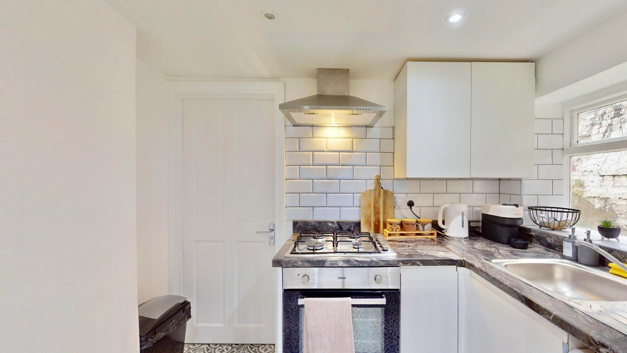 Appartamento Tube & Notting Hill Nearby - Garden Flat Haven Londra Esterno foto