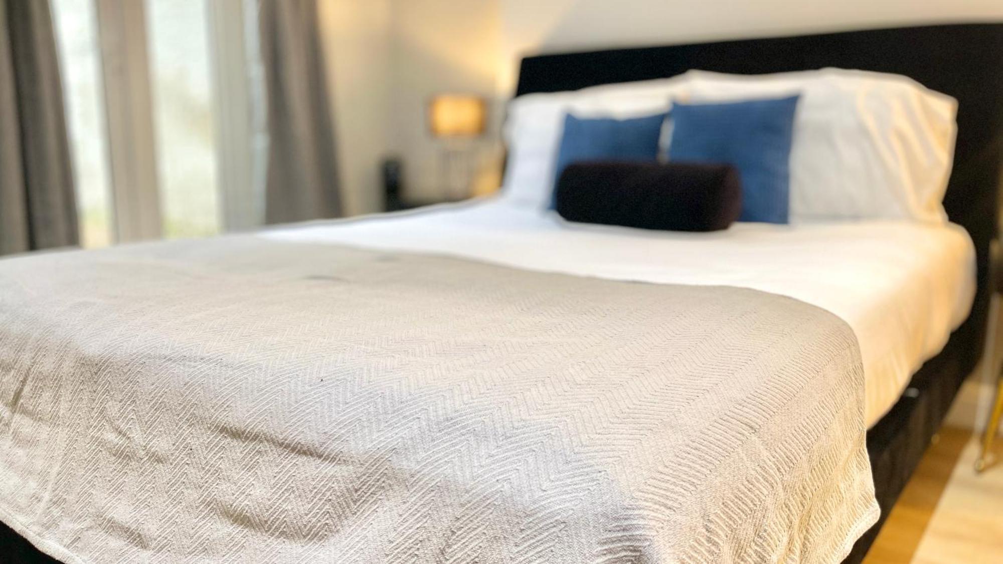Appartamento Tube & Notting Hill Nearby - Garden Flat Haven Londra Esterno foto